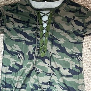 Camouflage lace up t-shirt size L